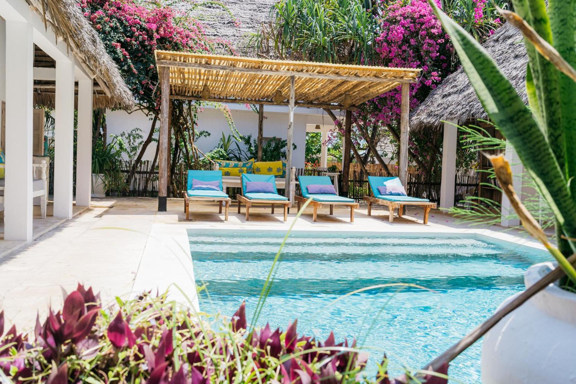 Sharazad Boutique Hotel จัมเบียนี ภายนอก รูปภาพ
