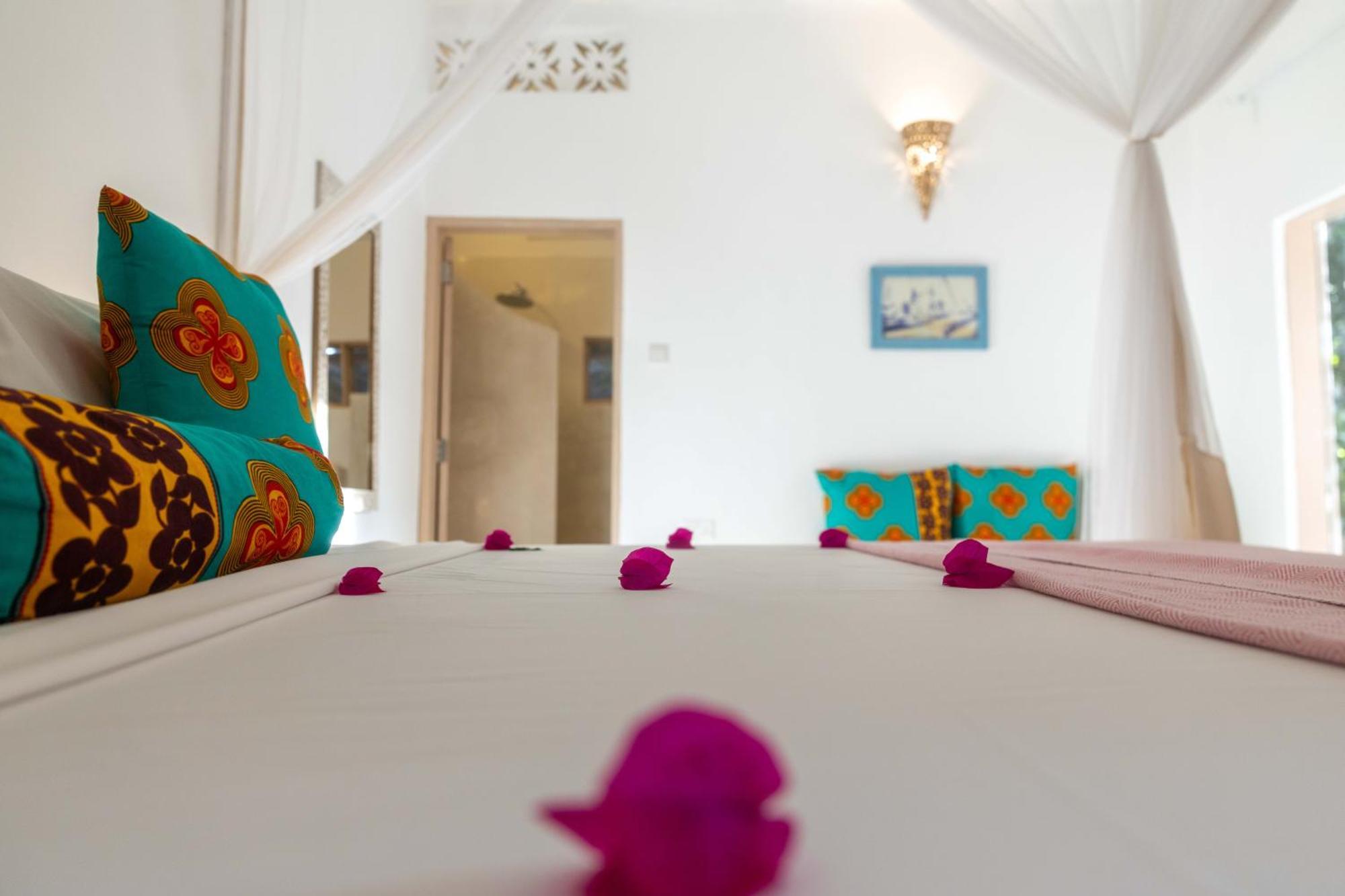 Sharazad Boutique Hotel จัมเบียนี ภายนอก รูปภาพ