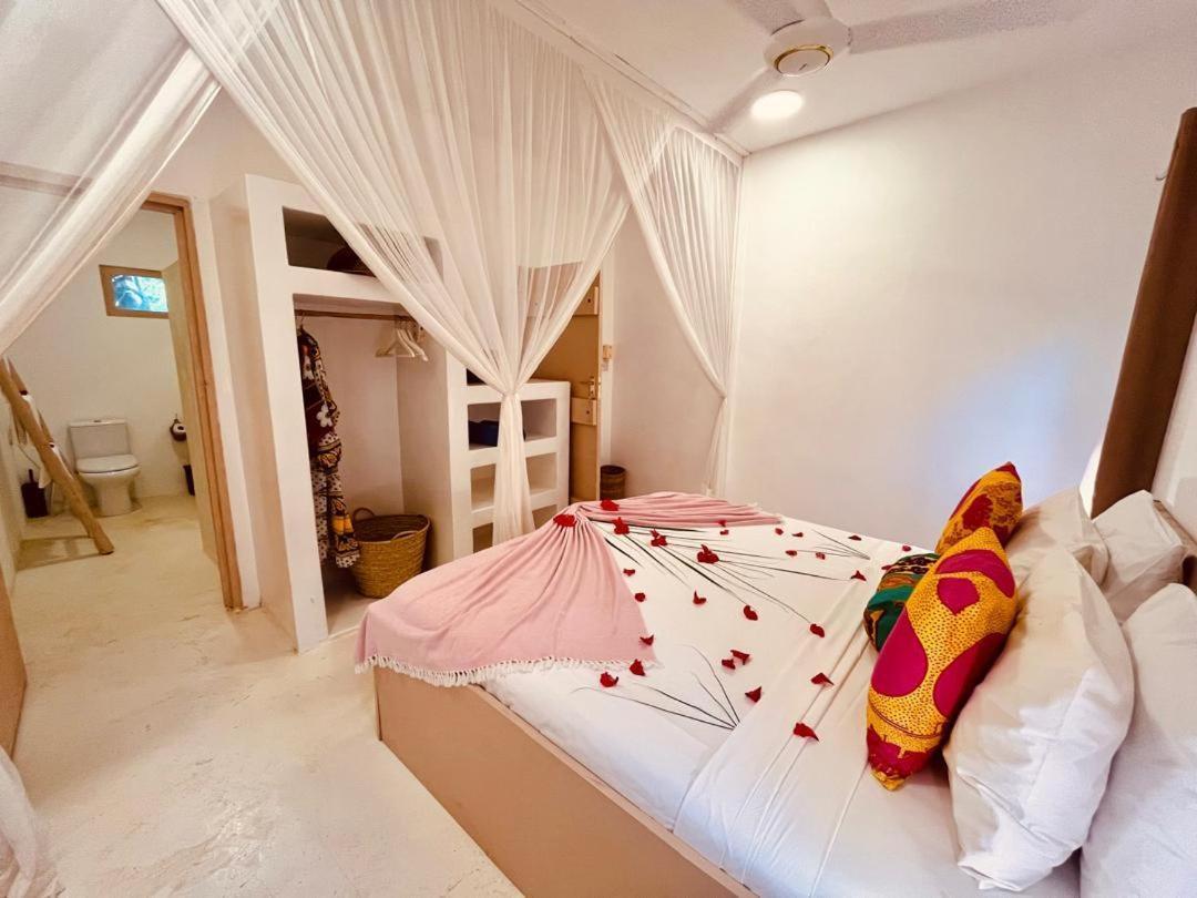 Sharazad Boutique Hotel จัมเบียนี ภายนอก รูปภาพ